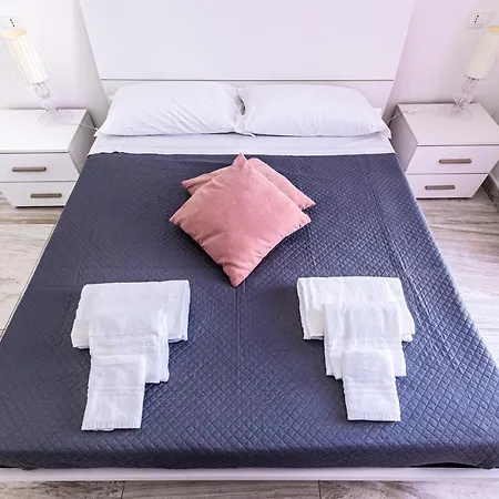 Mombello 50 - Center *