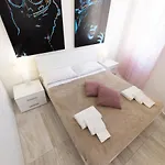 アパート Mombello 50 - Center