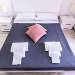 Mombello 50 - Center *