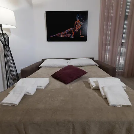 Apartment Mombello 50 - Center