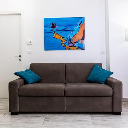 Mombello 50 - Center * Sanremo
