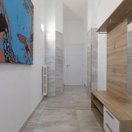 Apartment Mombello 50 - Center