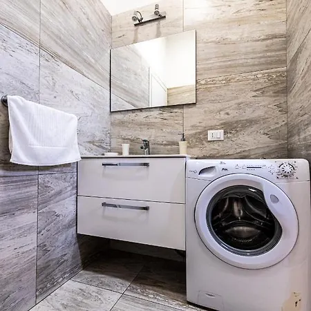 Mombello 50 - Center *