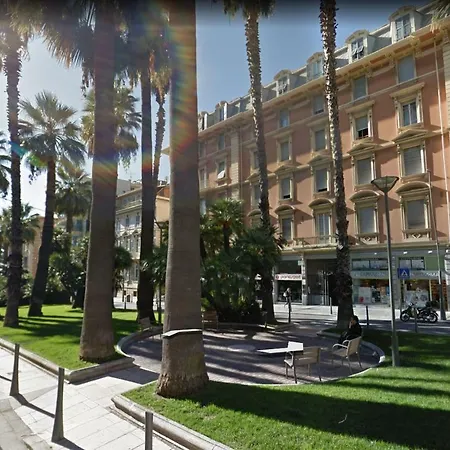 Mombello 50 - Center *