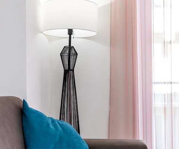 Mombello 50 - Center Apartmán