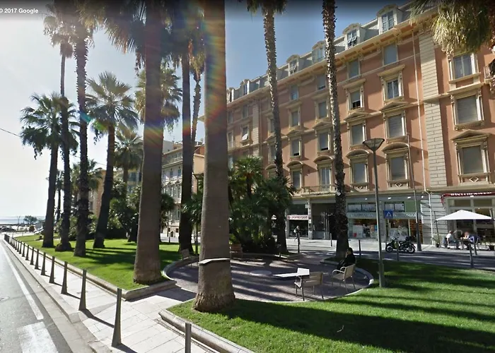 Mombello 50 - Center *